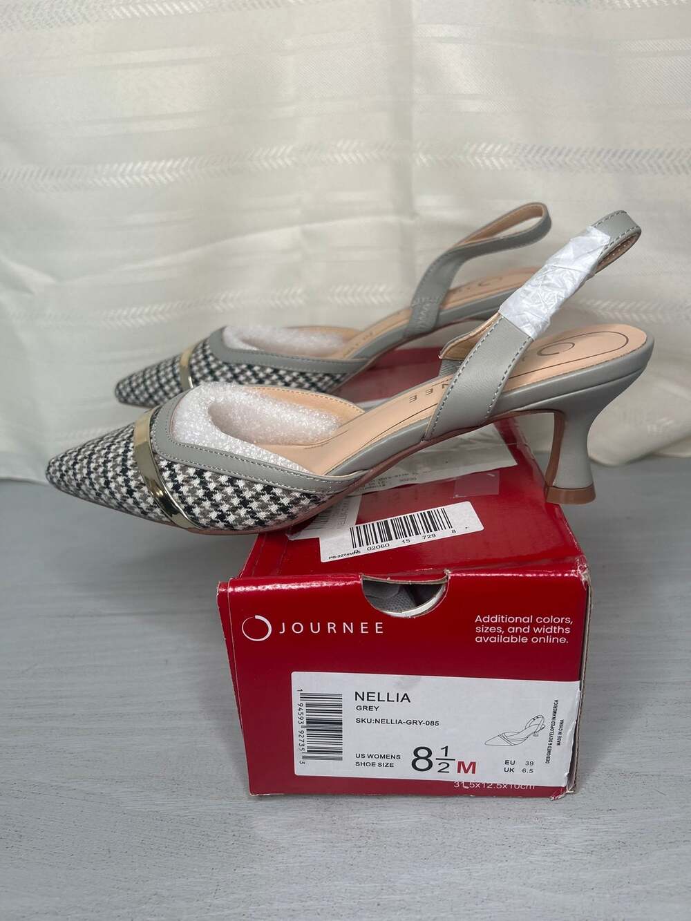 Journee Collection Nellia Women's Gray Houndstooth Kitten Heel Pump Size 8.5 M
